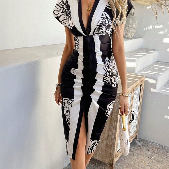 Black Boho Women's Holiday Style Floral Print Bodycon Mini Dress - Picture 6 of 7